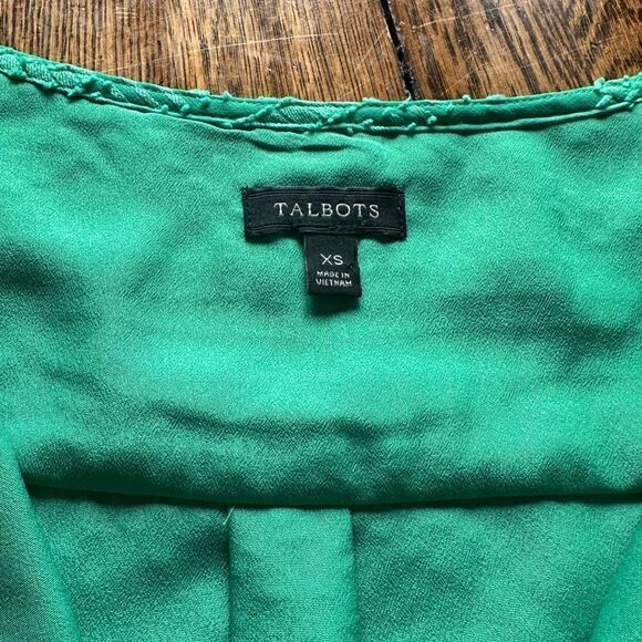 Talbots green herringbone chevron top.  Size XS - Picture 3 of 4